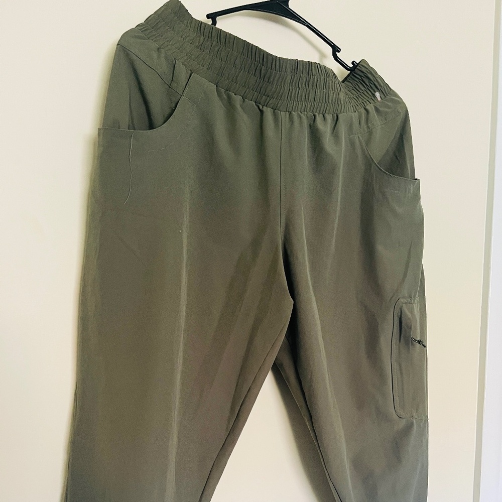 Avalanche Womens Pull On Quick Dry Green Summit Outdoor Pants, Size M